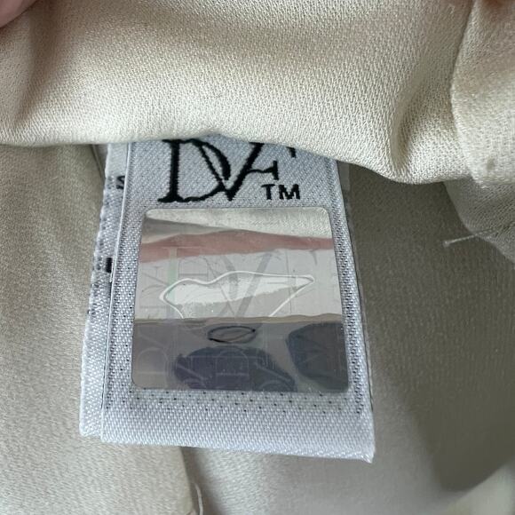 DVF Diane Von Furstenberg Ivory Pleated Blouse Silk Keyhole Neck Size M Medium - Picture 8 of 11